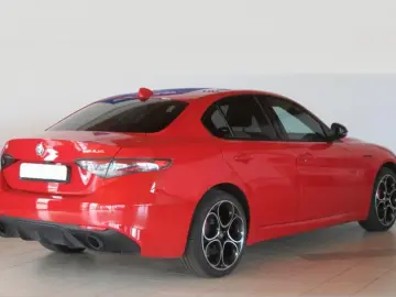 Alfa Romeo Giulia Competizione Q4 280 CP