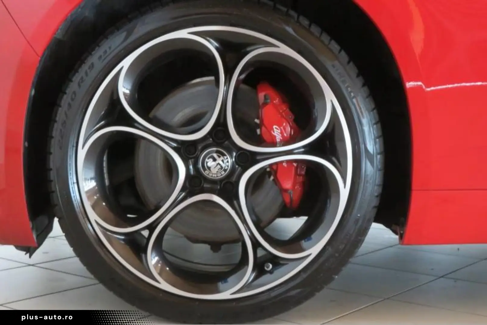 Alfa Romeo Giulia Competizione Q4 280 CP
