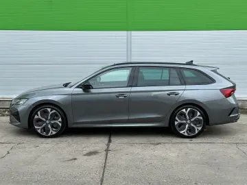 SKODA RS 265PS DSG NAVI DCC PADACH KAMERA eHK LM19 AHK