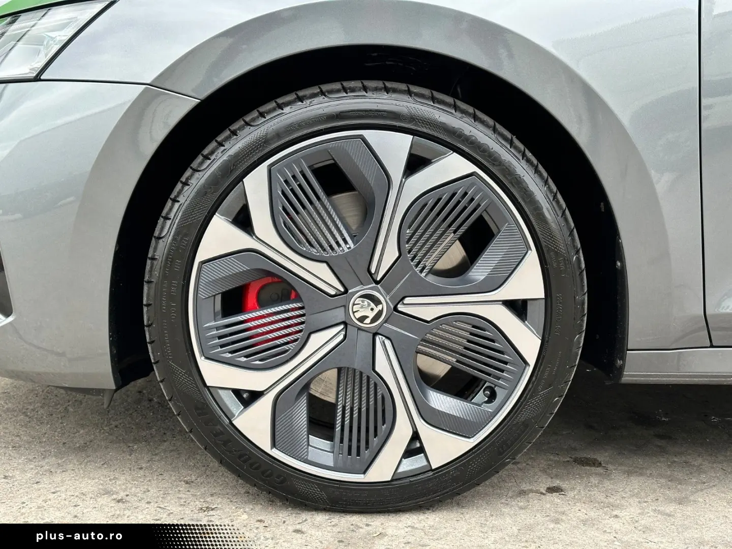 SKODA RS 265PS DSG NAVI DCC PADACH KAMERA eHK LM19 AHK