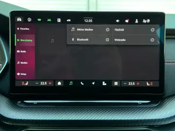 SKODA RS 265PS DSG NAVI DCC PADACH KAMERA eHK LM19 AHK