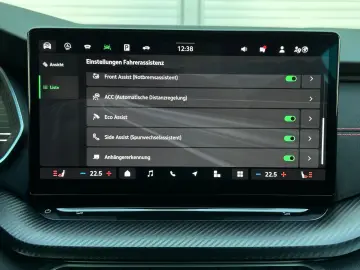 SKODA RS 265PS DSG NAVI DCC PADACH KAMERA eHK LM19 AHK