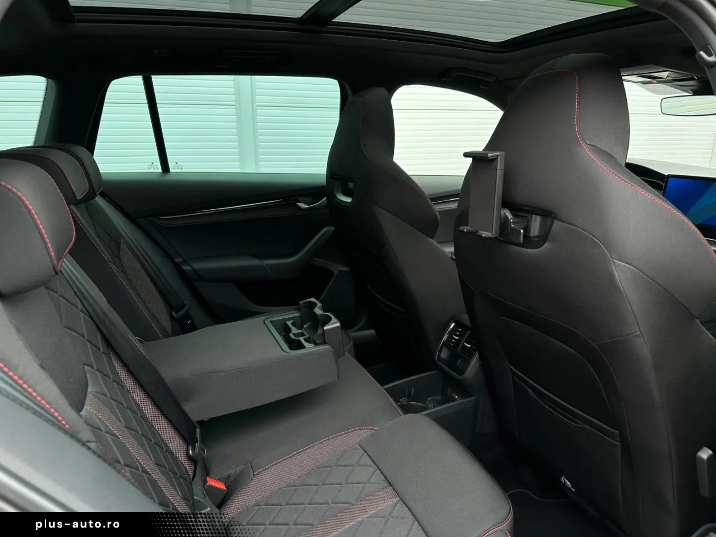 SKODA RS 265PS DSG NAVI DCC PADACH KAMERA eHK LM19 AHK