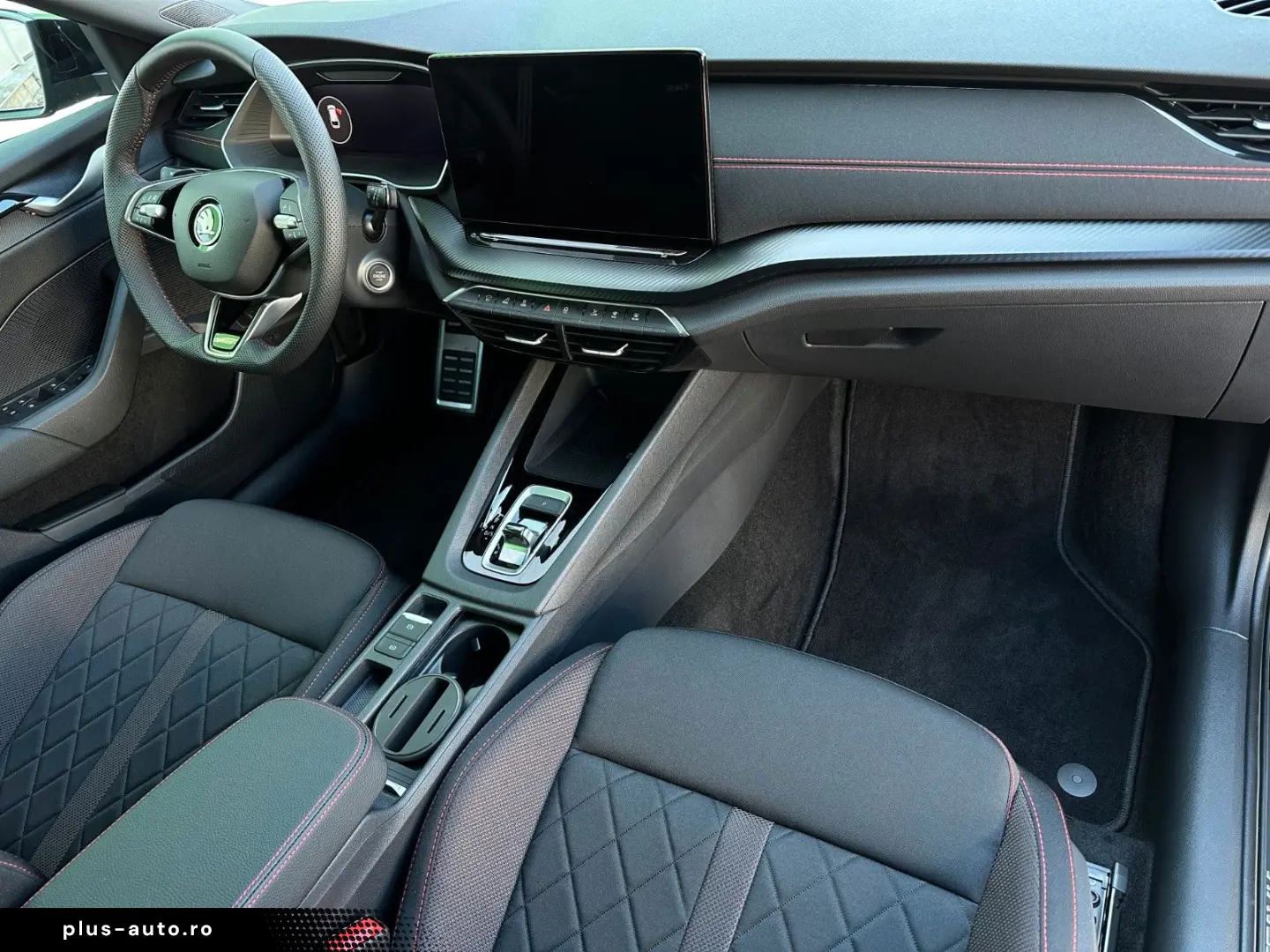 SKODA RS 265PS DSG NAVI DCC PADACH KAMERA eHK LM19 AHK