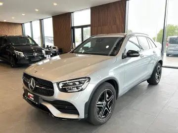 MERCEDES-BENZ GLC 220 d 4Matic AMG-Line LED-Navi-Night