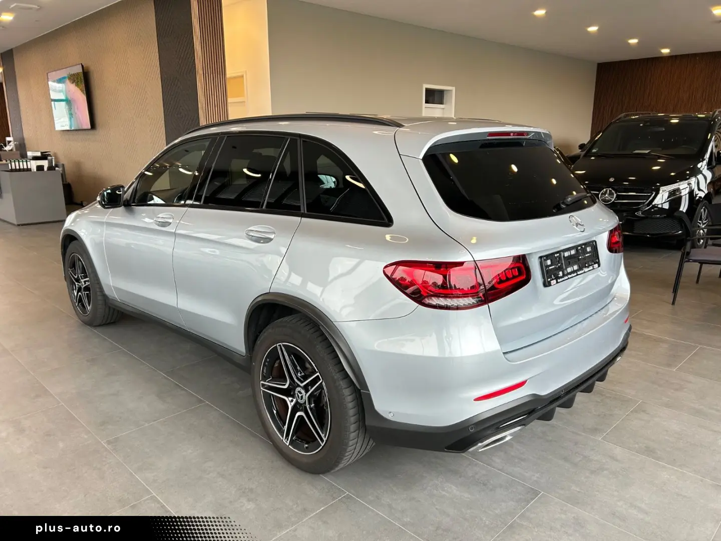 MERCEDES-BENZ GLC 220 d 4Matic AMG-Line LED-Navi-Night