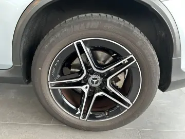 MERCEDES-BENZ GLC 220 d 4Matic AMG-Line LED-Navi-Night