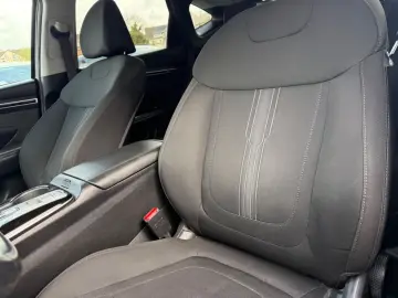 HYUNDAI Tucson Select Hybrid 2WD