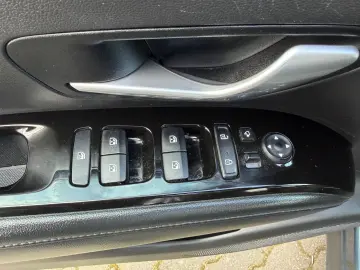 HYUNDAI Tucson Select Hybrid 2WD