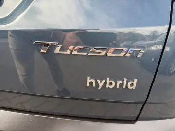 HYUNDAI Tucson Select Hybrid 2WD