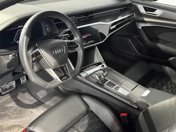 AUDI RS6 -S  ABT 700 HP