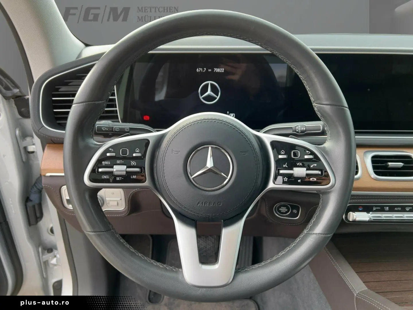 MERCEDES-BENZ GLE 350 d Pano Stand Sitzklima Airm AHK Burm