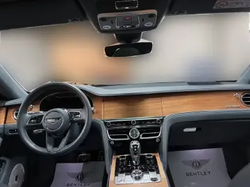 Bentley Flying Spur AZURE Hybrid Mulliner