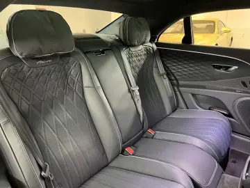 Bentley Flying Spur AZURE Hybrid Mulliner