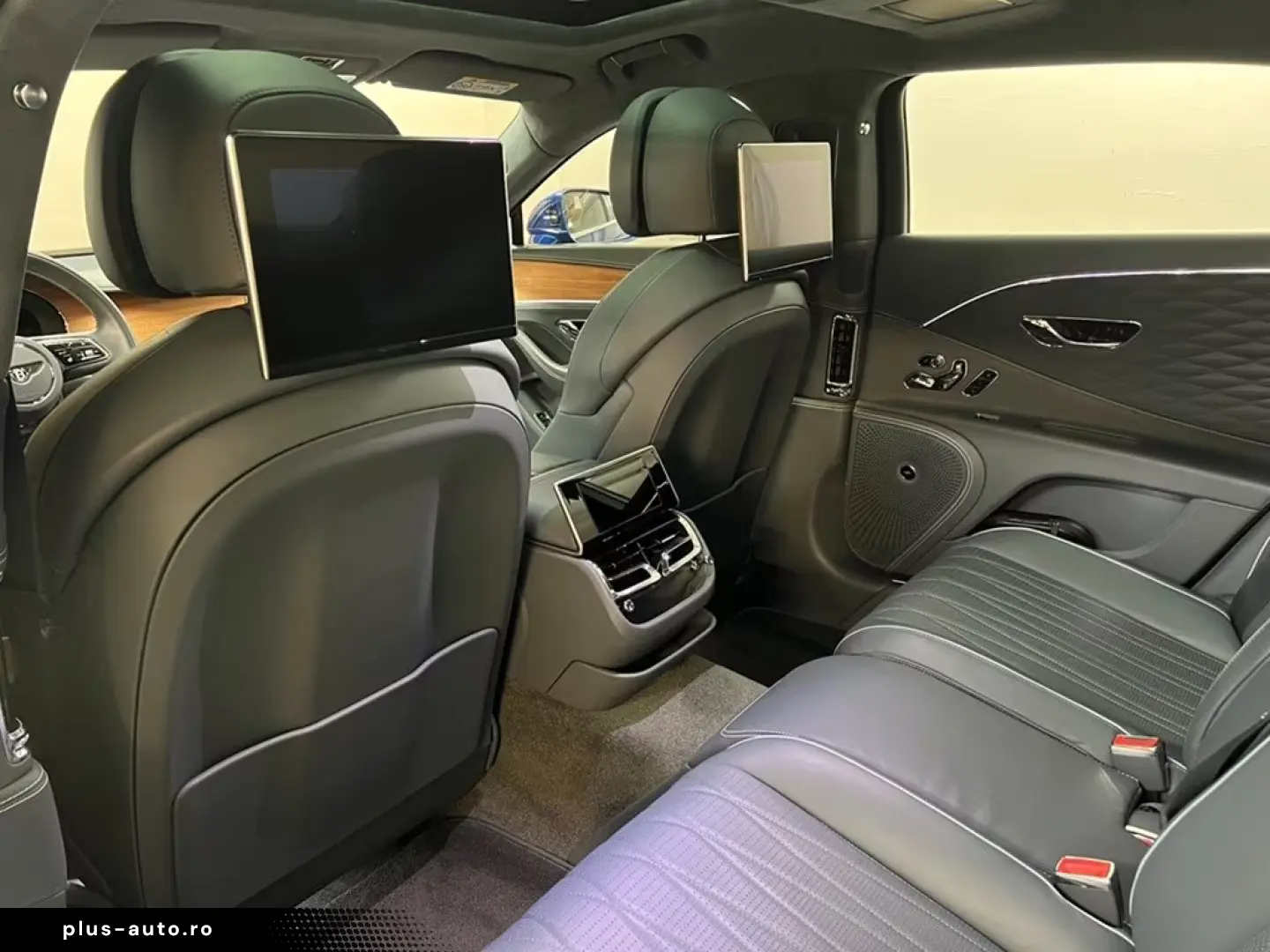 Bentley Flying Spur AZURE Hybrid Mulliner