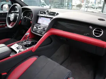 Bentley Bentayga V8 S  NAIM Carbon Styling