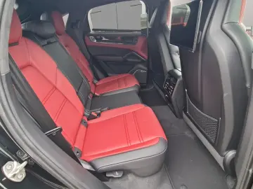 Porsche Cayenne Turbo E-Hybrid Coupé mit GT Paket