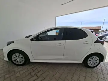 TOYOTA YARIS 1 5-l-VVT-i Hybrid CVT Comfort