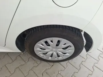 TOYOTA YARIS 1 5-l-VVT-i Hybrid CVT Comfort