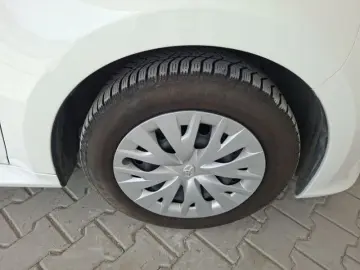 TOYOTA YARIS 1 5-l-VVT-i Hybrid CVT Comfort