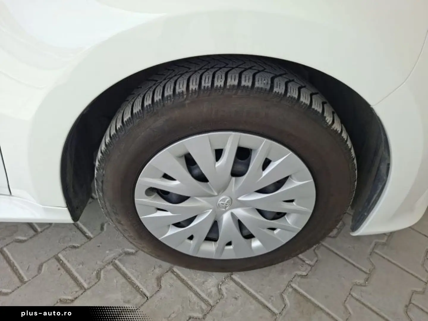 TOYOTA YARIS 1 5-l-VVT-i Hybrid CVT Comfort