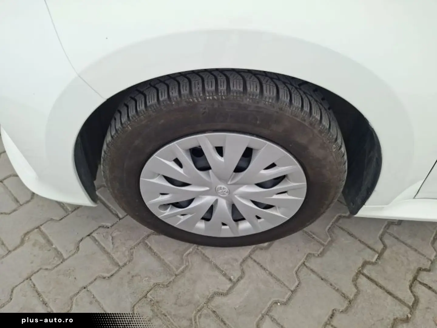 TOYOTA YARIS 1 5-l-VVT-i Hybrid CVT Comfort
