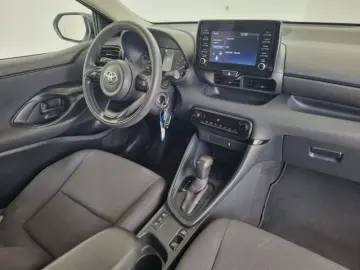 TOYOTA YARIS 1 5-l-VVT-i Hybrid CVT Comfort