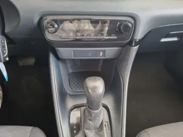 TOYOTA YARIS 1 5-l-VVT-i Hybrid CVT Comfort