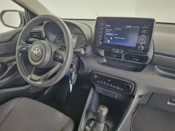 TOYOTA YARIS 1 5-l-VVT-i Hybrid CVT Comfort