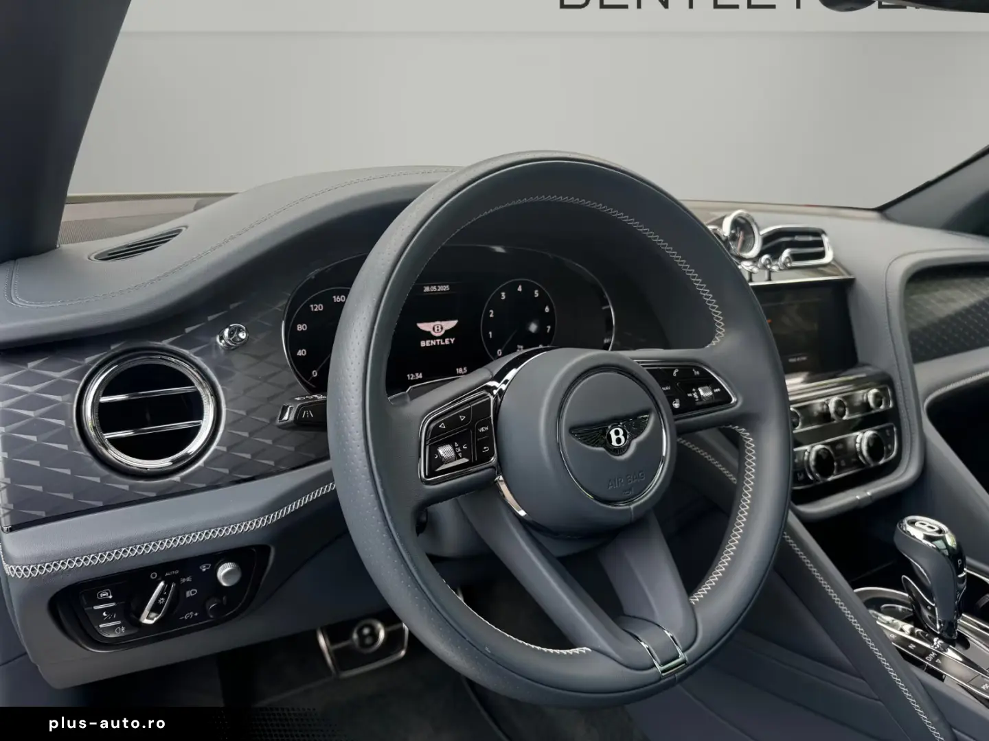 Bentley Bentayga V8 -1.HAND-BLACKLINE -BENTLEY