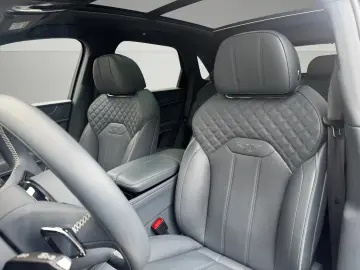 Bentley Bentayga V8 -1.HAND-BLACKLINE -BENTLEY