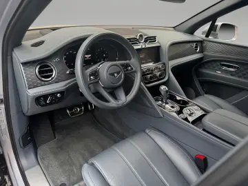 Bentley Bentayga V8 -1.HAND-BLACKLINE -BENTLEY
