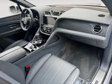 Bentley Bentayga V8 -1.HAND-BLACKLINE -BENTLEY