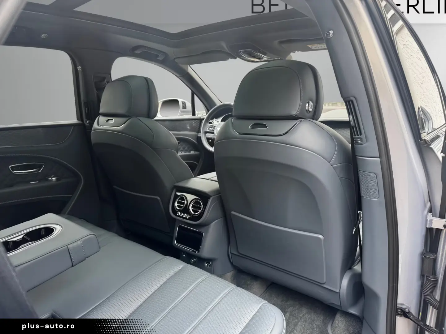 Bentley Bentayga V8 -1.HAND-BLACKLINE -BENTLEY