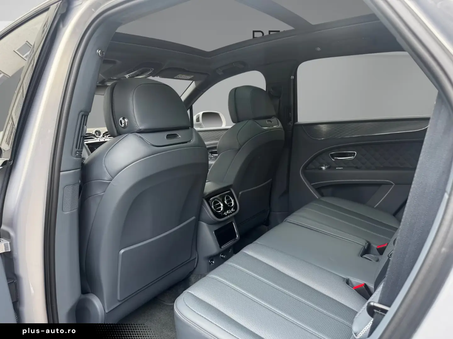 Bentley Bentayga V8 -1.HAND-BLACKLINE -BENTLEY