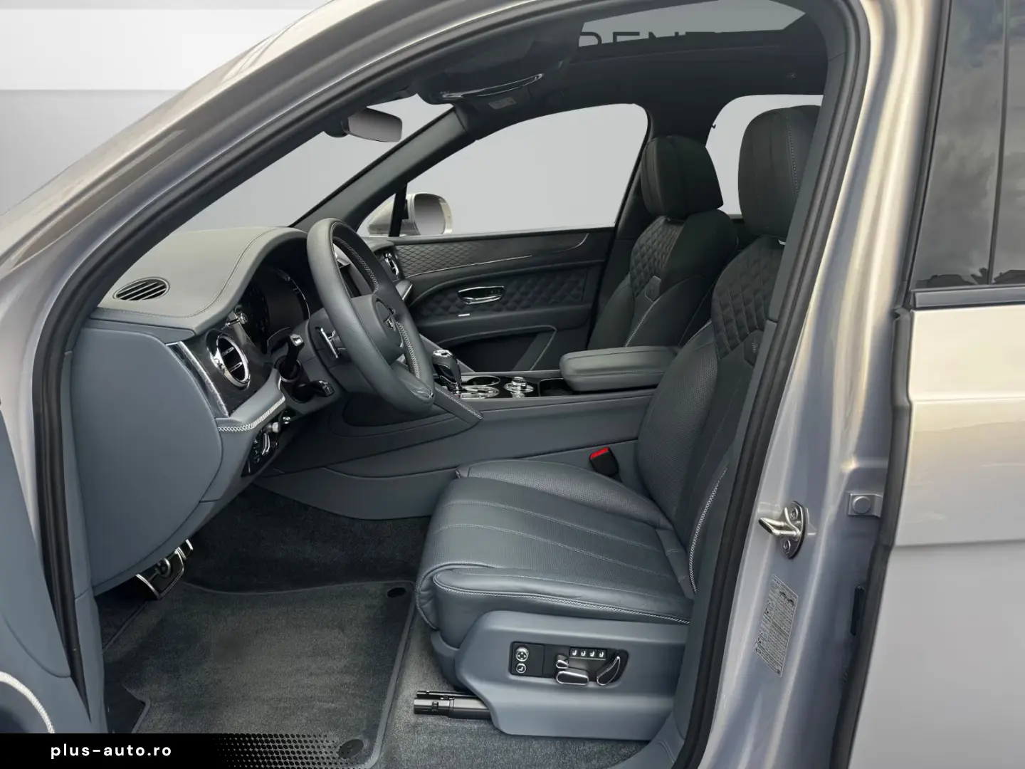 Bentley Bentayga V8 -1.HAND-BLACKLINE -BENTLEY