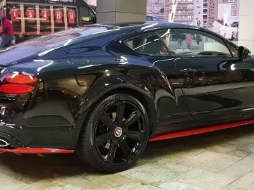 Bentley Continental GT  V8S NEW BLACK.EDITION