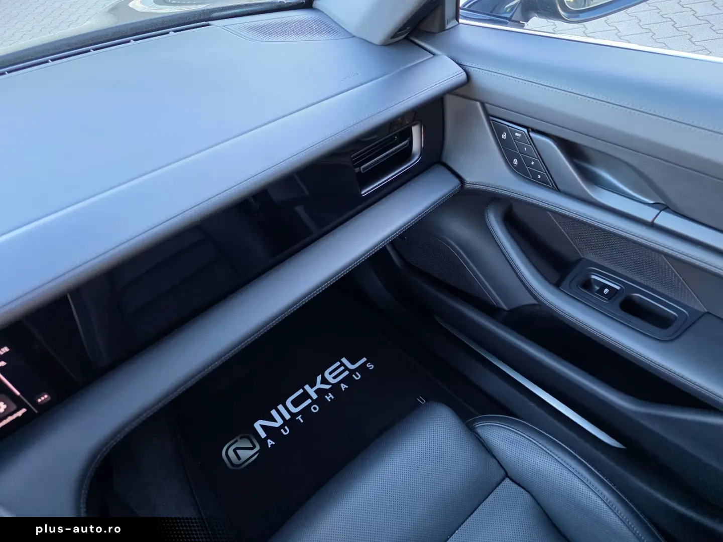 Porsche Taycan 4 S  HuD Matrix Pano Massage 360