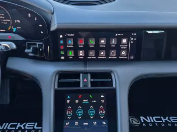 Porsche Taycan 4 S  HuD Matrix Pano Massage 360