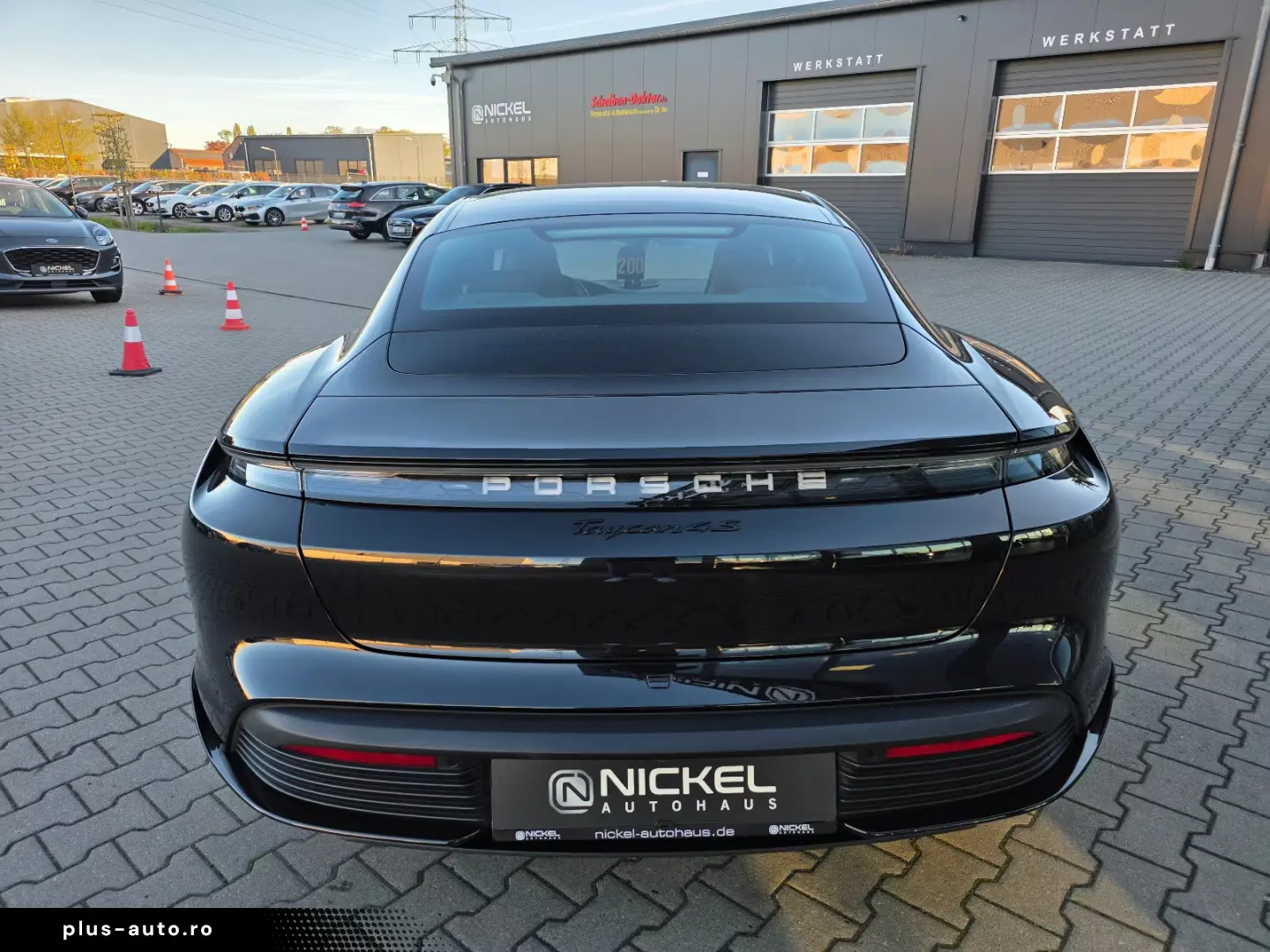 Porsche Taycan 4 S  HuD Matrix Pano Massage 360