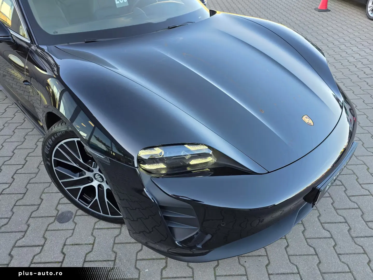 Porsche Taycan 4 S  HuD Matrix Pano Massage 360