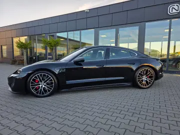 Porsche Taycan 4 S  HuD Matrix Pano Massage 360
