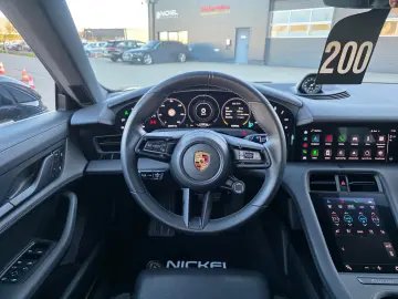 Porsche Taycan 4 S  HuD Matrix Pano Massage 360