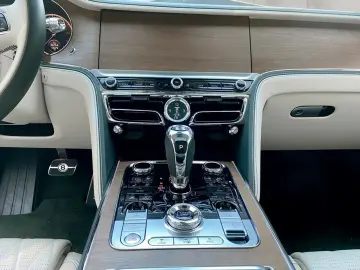Bentley Flying Spur Flying Spur Hybrid