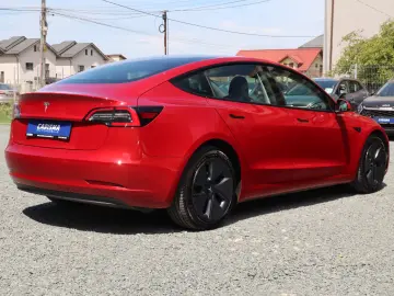 Tesla Model 3 Standard Reichweite Plus Hinterradantrieb