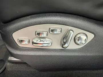 PORSCHE Macan S 360   LUFTFAHRWERK PANO 18-Wege AHK