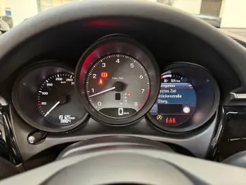 PORSCHE Macan S 360   LUFTFAHRWERK PANO 18-Wege AHK