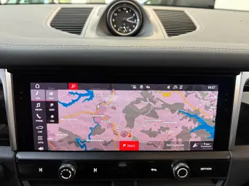 PORSCHE Macan S 360   LUFTFAHRWERK PANO 18-Wege AHK