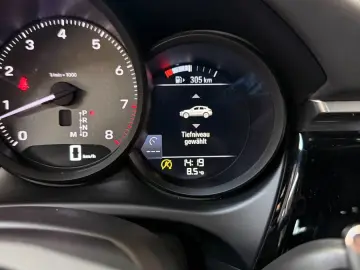 PORSCHE Macan S 360   LUFTFAHRWERK PANO 18-Wege AHK