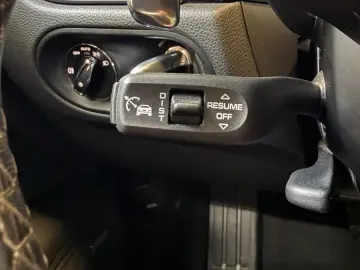 PORSCHE Macan S 360   LUFTFAHRWERK PANO 18-Wege AHK